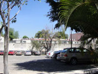 Amplísimo estacionamiento propio